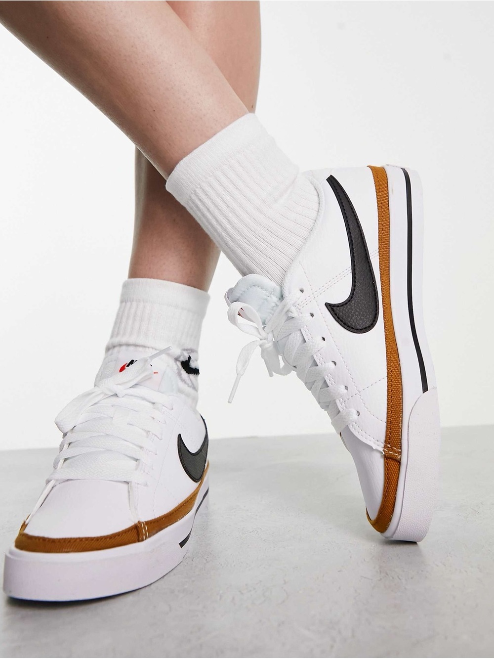 Nike Court Legacy Lift White Black Platform Sneakers Women’s Size 8.5